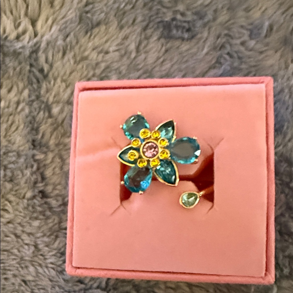Swarovski Gold and Blue Floral Ring